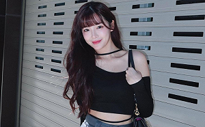 菲菲化身聖誕女郎「貼男熱舞」！對方超不情願 網暴動：換我來