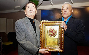 台灣足球之父鄭為元將軍 獲頒終身貢獻獎