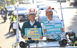 「5天2度回防左楠」陳其邁平安夜拉抬新人李柏毅