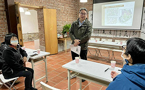 重視文化！黃世杰客語字撰文細數政績　拚連任續爭預算挺客家