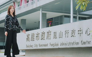 (影)公布「票投藍白、架空未來」CF 民進黨預言韓國瑜若當立法院長慘況