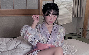 赤鬼伯伯冬季寫真「泡溫泉裹浴巾」！傲人上圍網暴動：太狠了