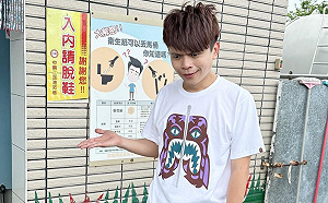 蔡阿嘎遭指「曾砸店家招牌」？釣出本尊回應  真相曝光