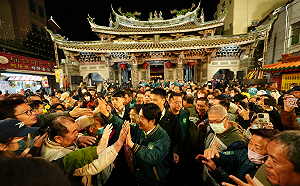 賴清德趕赴彰化挺陳秀寳　示警國民黨國會過半的後果