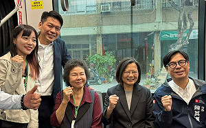 環狀輕軌今成圓試營運 李柏毅進一步爭取捷運紫線