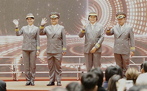 特等站長新制服飄「北韓味」？台鐵：會再蒐集各方意見