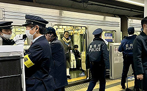 緊急停運！日本東京JR列車才發生砍人案 澀谷站再傳男子持刀揮舞