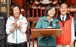 讚林靜儀真正照顧人民 蔡英文赴沙鹿期許順利連任