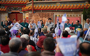 蔡英文赴苗栗力挺曾玟學、康世明 喊話鄉親「選對人就能改變」