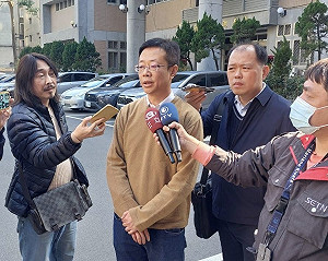 新北板橋西區立委選戰激烈 綠委赴調查站檢舉賄選強碰對手