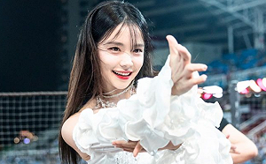 李多慧16秒短片「可愛性感全都錄」！10萬粉絲朝聖：太喜歡了