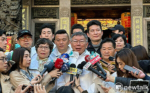 日前才同台！馬治薇涉收中資 柯：她很小咖 跑行程站你旁邊沒辦法  