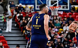 艾德本季首戰砍18分 正負值全場最高