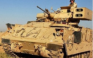 （影）俄投 KAB-1500炸彈 瞬間冒出巨大火球! 布萊德利狠打俄坦克