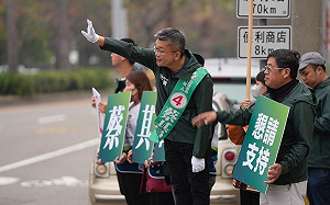 蔡其昌清晨大甲拜票  支持者籲「用選票守護在地、會做事的立委」