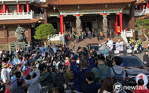 政壇首位破百萬訂閱 柯自詡完成蔣渭水百年前沒完成的運動 