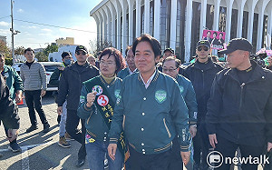 賴清德車隊掃街前進中台灣　嘆中國以商逼政、號召鄉親投票「走對的路」