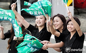 現場直擊》賴清德掃街年輕人兩樣情 南台灣相挺者眾 台中多人比倒讚