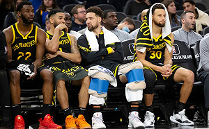 慘！勇士狂輸36分寫難堪紀錄　遭鵜鶘痛宰