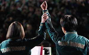 感動蔡英文凱道拉手力挺！賴清德車掃雙北喊話：出門投票、保護價值