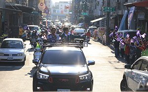 連3天陪許智傑車掃 陳其邁：如果換黨換人做、鳳山會停滯不前