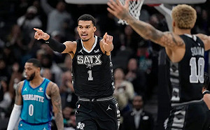 馬刺痛宰黃蜂　本季第2度拿下連勝