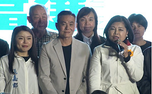 快訊》張嘉郡陪同！丁學忠宣布罷免未過「榮耀海線，再贏一次」