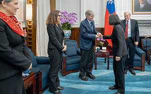 美國資深代表團會見蔡英文 重申對台灣堅定友誼的支持