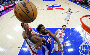 Embiid傷癒復出豪取41分10籃板　76人退火箭
