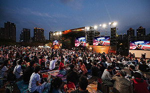 高雄春天藝術節草地音樂會 全球最資深超級英雄「超人」降臨