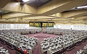 擔心川普對中國強硬 港股跌逾400點