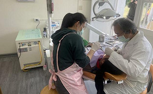 傳愛偏鄉！健保署攜扶輪社籌募316萬元  購置8座牙科診療設備