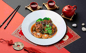 連續四年米其林推薦 膳馨民間創作料理推出祥龍獻瑞年菜組