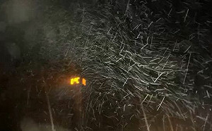 (影)入冬最強寒流來襲! 宜蘭太平山深夜降到0度冰霰紛飛降雪機率高