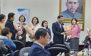 直接鼓掌通過 傅崐萁接下立法院國民黨團黨鞭