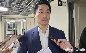 赴台北市議會藍黨團 蔣萬安：虛心接受 仔細聆聽