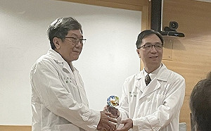 陪大家走過防疫3年 李秉穎「今當公務員最後一天」