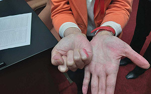 陳昭姿「印泥沾手指」成廢票  黃光芹批低級錯誤：她的說詞連我都不信