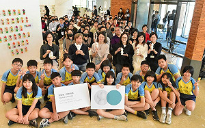 高美館《感動龍特展》 南台40校學子探索在地文化色彩之美