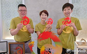 迎新賀歲  陳亭妃陳怡珍推出「龍平安」錢母紅包