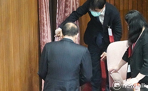 游錫堃瀟灑走人內幕》賴清德3次力邀連任不分區：請你不要公開反對