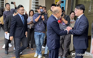 直接變小藍？黃國昌讚留柯文哲位｢有高度｣張益贍：藉機巴結韓國瑜