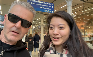 教英國鋼琴家說「逮丸嘎油」女子身分揭曉 林俊憲 : 是我前助理啦