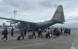 春節連假湧人潮！民航局：出動軍機載70人回金門