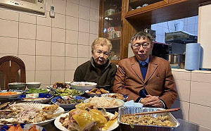 柯媽媽致電堅稱「柯文哲沒貪污」館長：老人家一直哭講話都不清楚