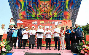 大年初二走春去 陳其邁出席內門回娘家辦桌活動