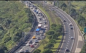 收假了!國5宜蘭-頭城時速35公里 北上早出發避壅塞