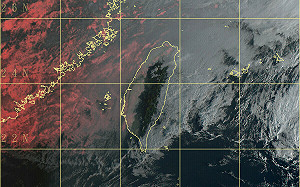 鋒面快閃桃園以北 東半部局部雨 東北季風晚起減弱