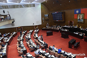 二讀通過  公務人員樓地板3萬2160元