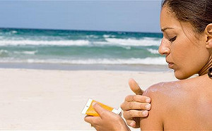 天氣漸熱  防曬品怎麼擦才對？